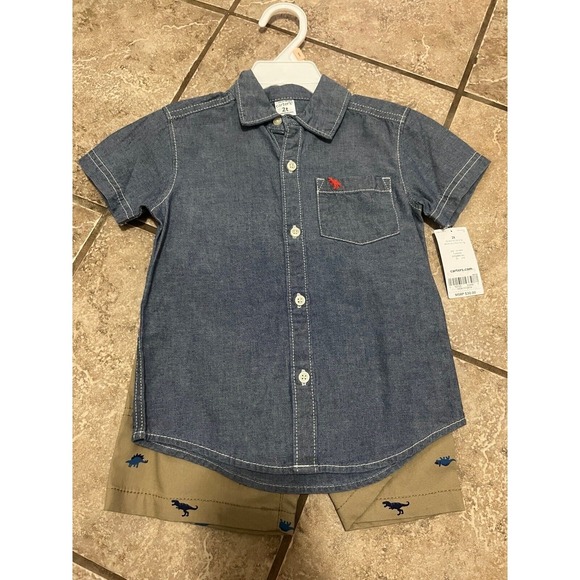 Carters Dinosaur Outfit Size 2T NWT Shirt and Shorts‎ - Picture 1 of 3
